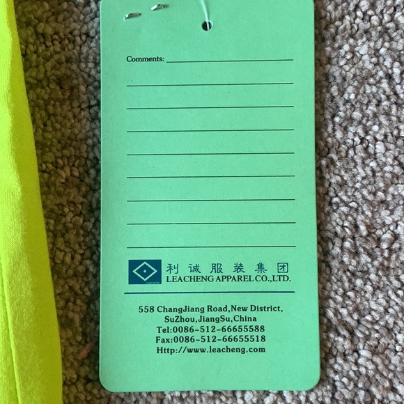 NWT. Medium Goosebumps Shirt. - Picture 3 of 4